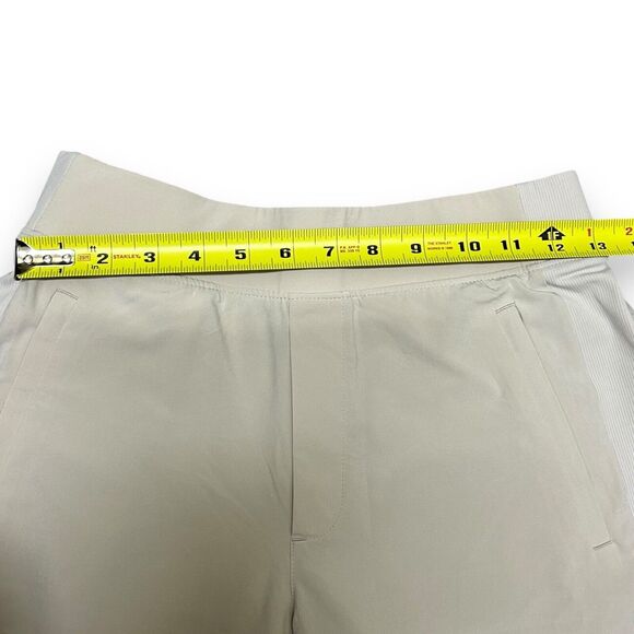Athleta Shorts Womens Size 2 Beige BROOKLYN BERMUDA 9" Shorts Pull On Stretch - Picture 4 of 10